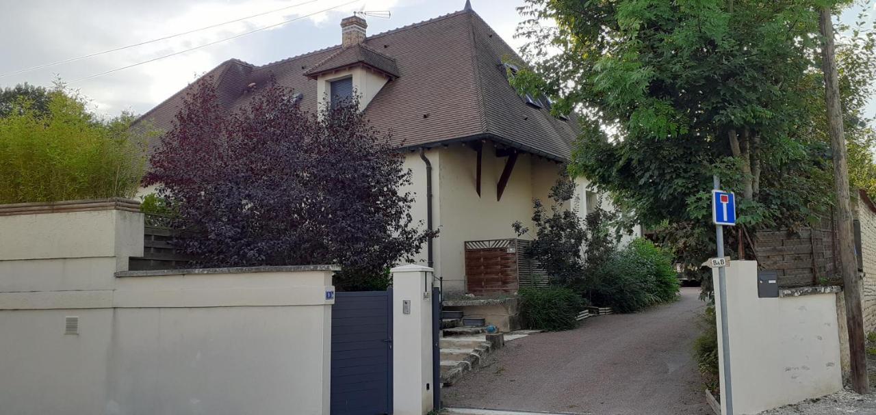 Au P'Tit Versailles Châtillon-sur-Seine Zewnętrze zdjęcie